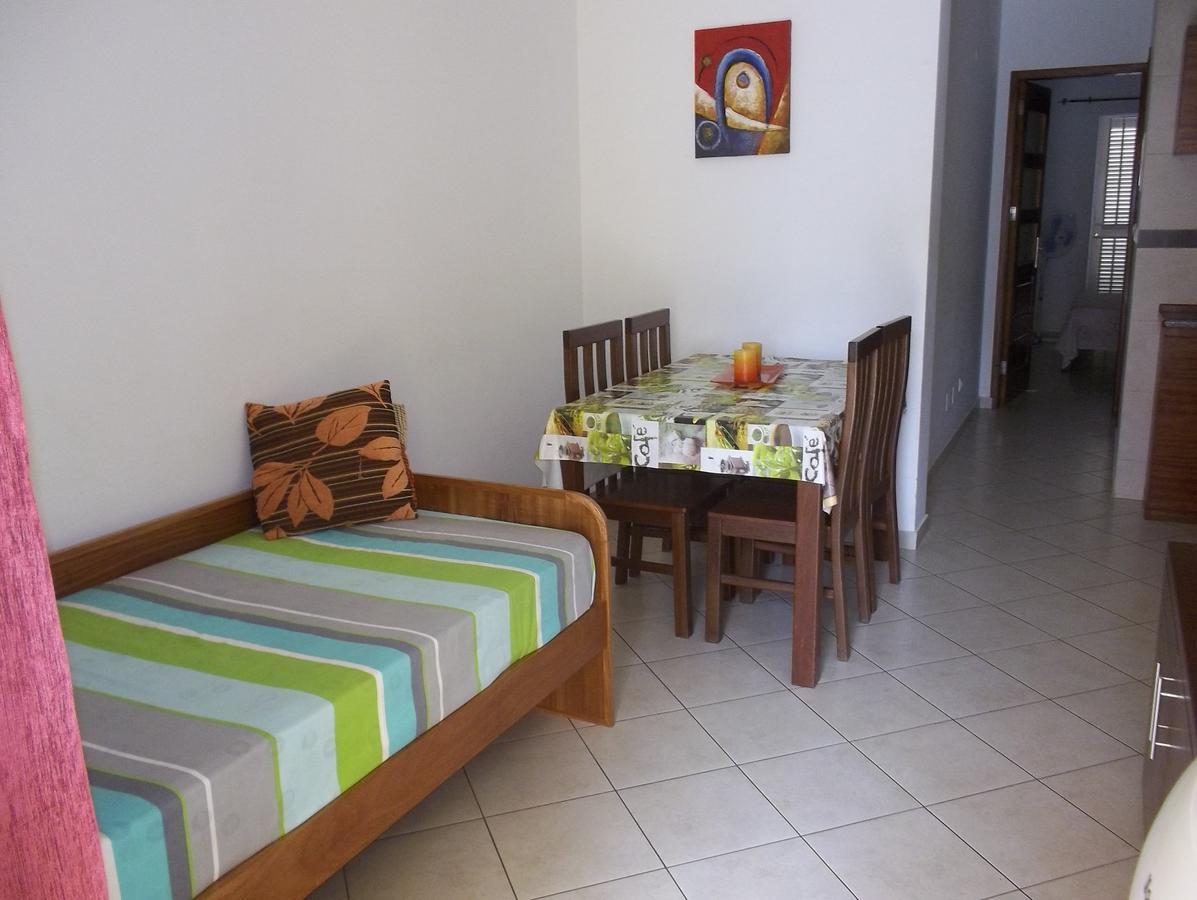 Basic Hotel Mindelo Extérieur photo