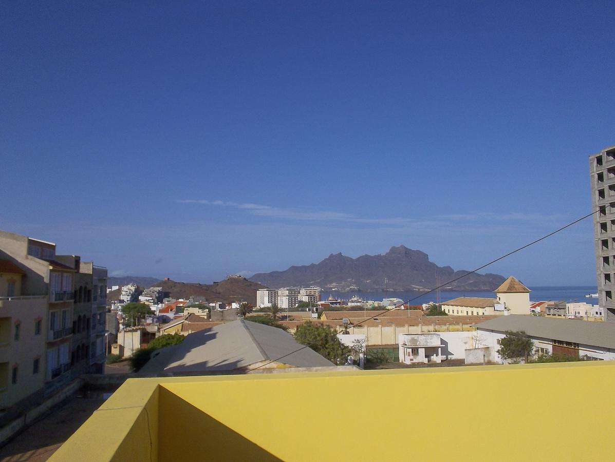 Basic Hotel Mindelo Extérieur photo