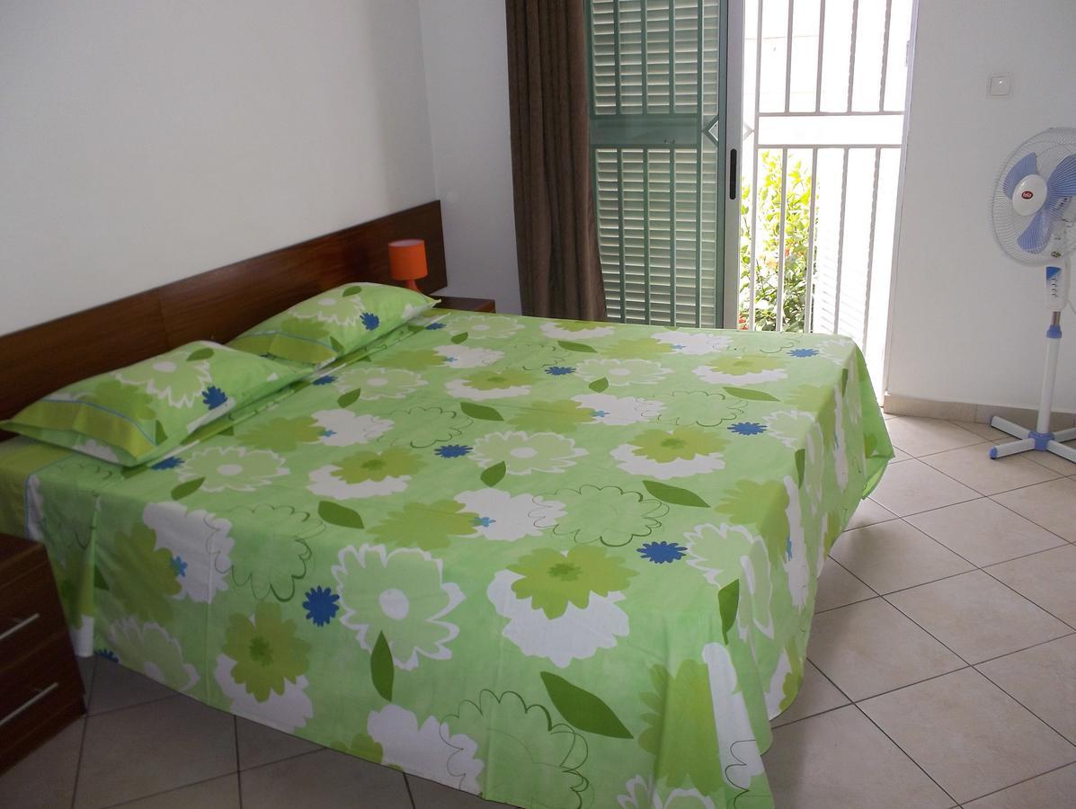 Basic Hotel Mindelo Extérieur photo