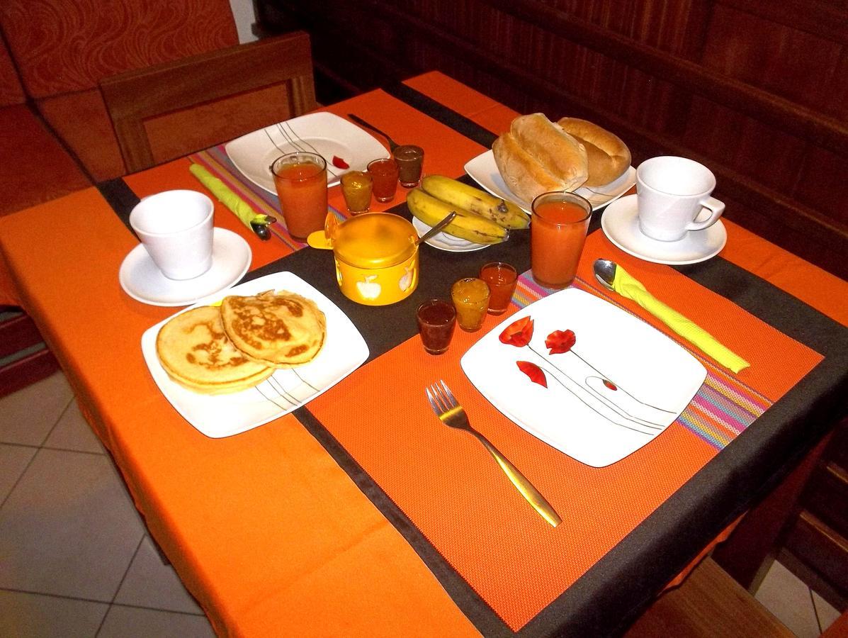 Basic Hotel Mindelo Extérieur photo