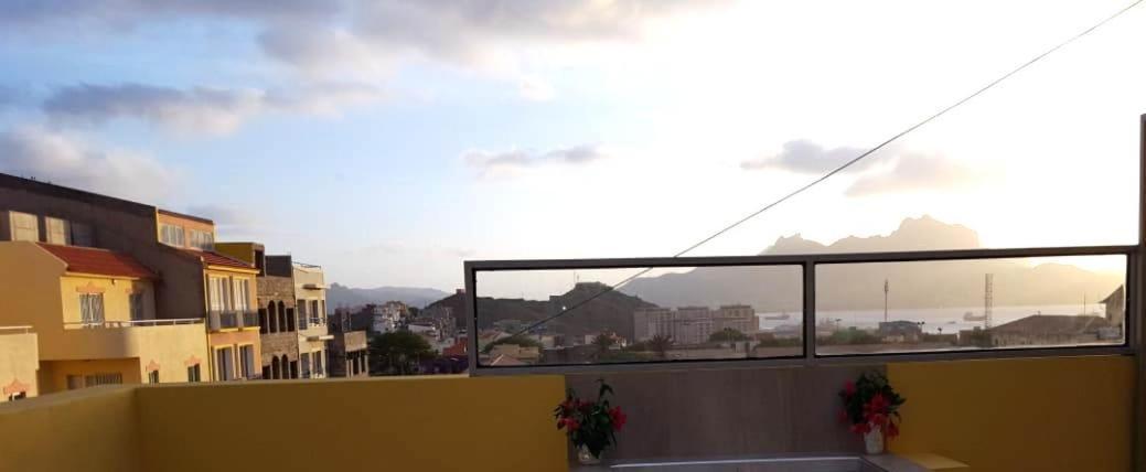 Basic Hotel Mindelo Extérieur photo