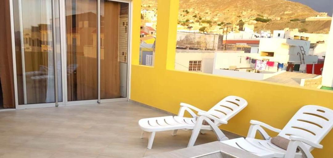 Basic Hotel Mindelo Extérieur photo