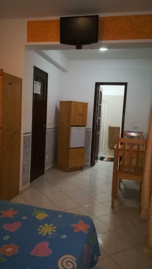 Basic Hotel Mindelo Extérieur photo